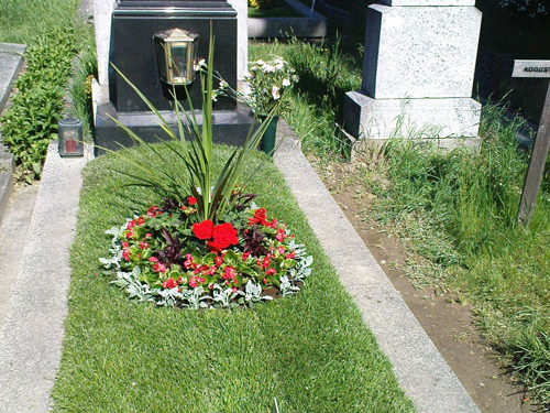 Grabgestaltung Saisonbepflanzung - (Nr. 19)