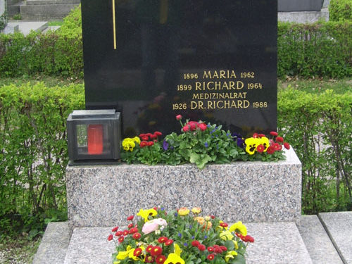 Grabgestaltung Saisonbepflanzung - (Nr. 28)