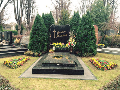 Grabgestaltung Saisonbepflanzung Frühling - (Nr. 1)