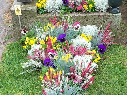 Grabgestaltung Saisonbepflanzung Herbst - (Nr. 3)