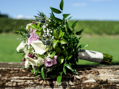 Floristik Hochzeitsstrauß lila