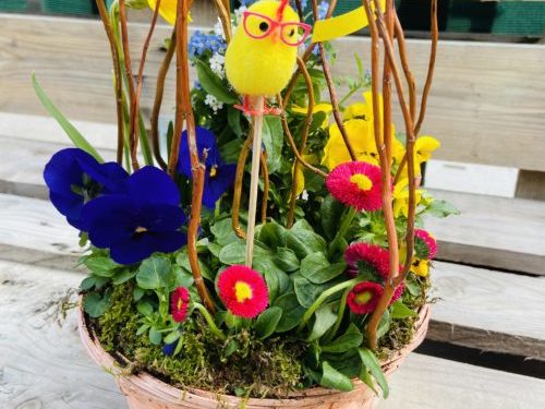 Floristik Blumengesteck Osterkorb (Nr. 1)